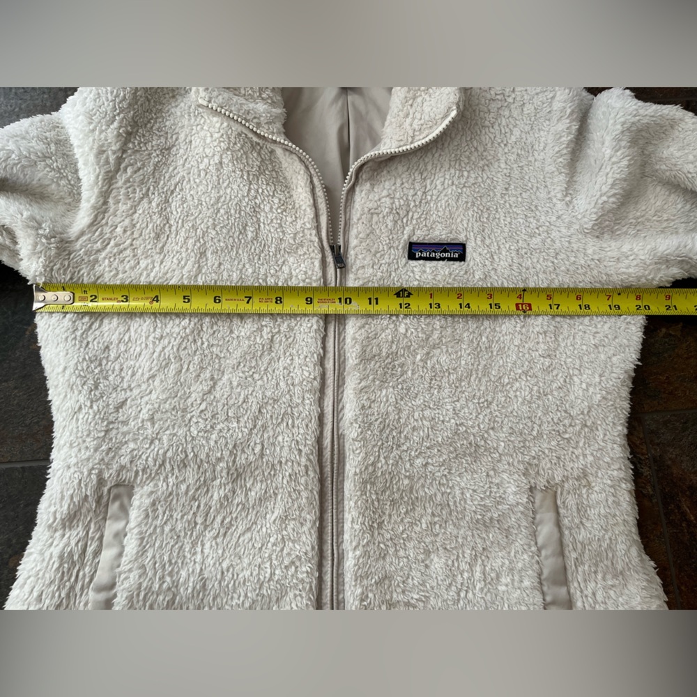 Women’s Patagonia Los Gatos birch white deep pile fluffy full zip jacket. Medium - Picture 12 of 16